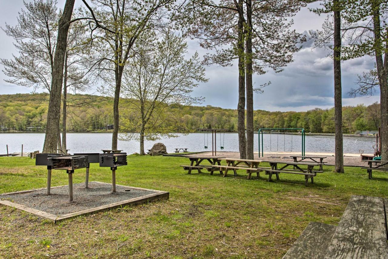 Poconos Vacation Home Walk To Locust Lake! Pocono Lake Eksteriør billede